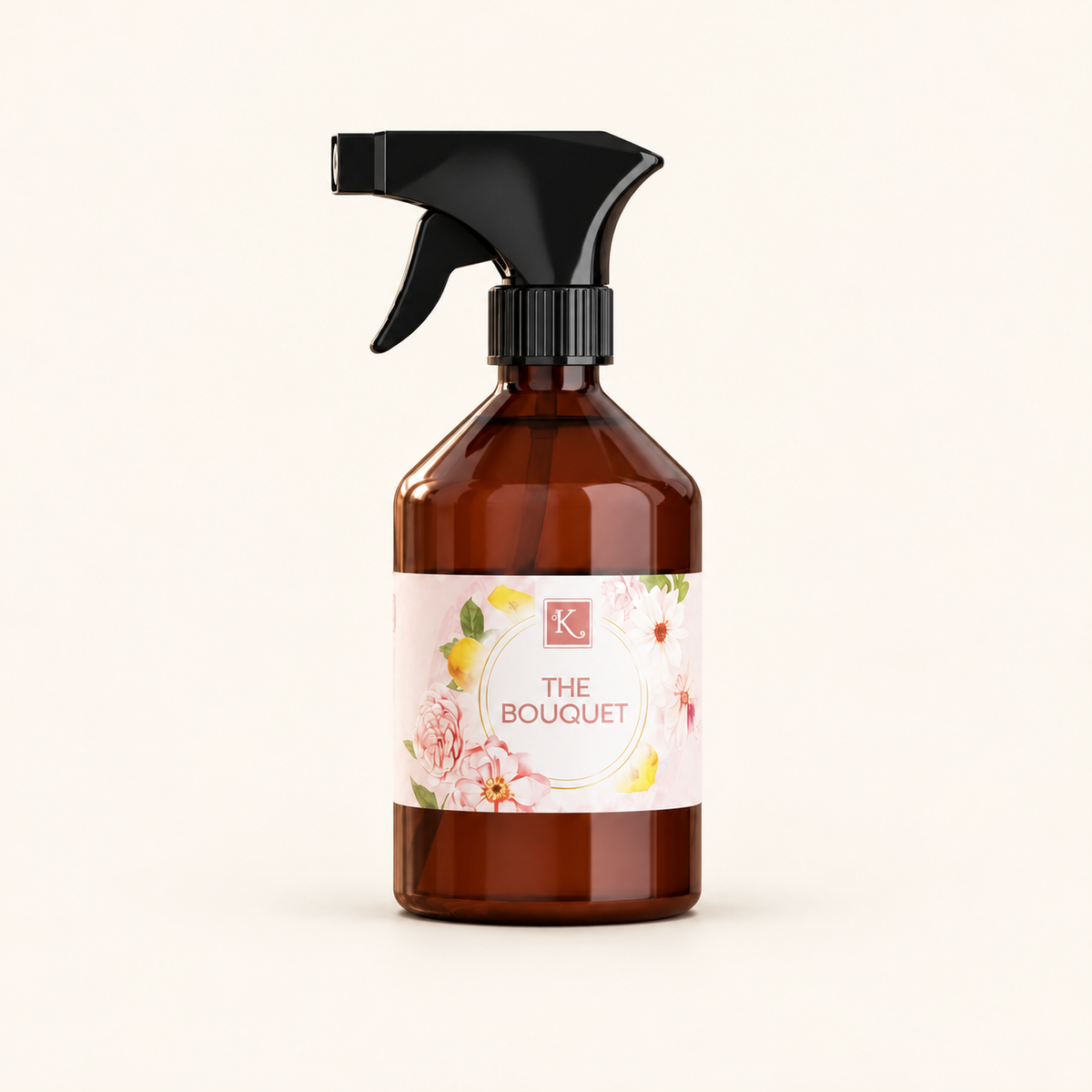 The Bouquet 500 ml Spray — flacon sur fond crème